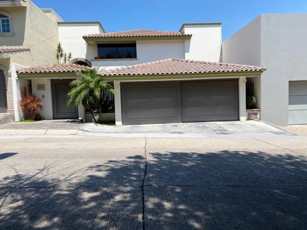 Casa en venta en Jardines del Campestre — foto 1