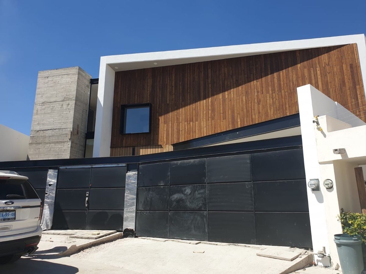 Casa en venta en Bosques del Refugio — foto 1