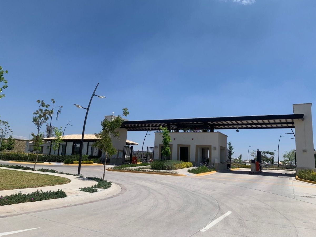 Terreno en venta en El Mayorazgo Residencial — foto 1