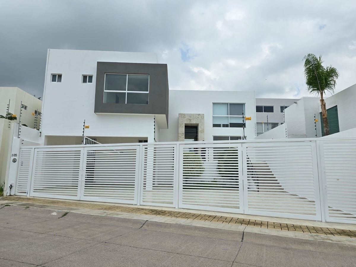 Casa en venta en Lomas de Gran Jardín — foto 1