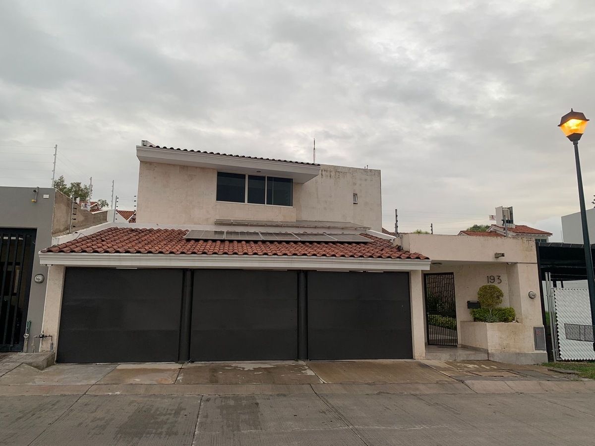Casa en venta en Bosques del Refugio — foto 1