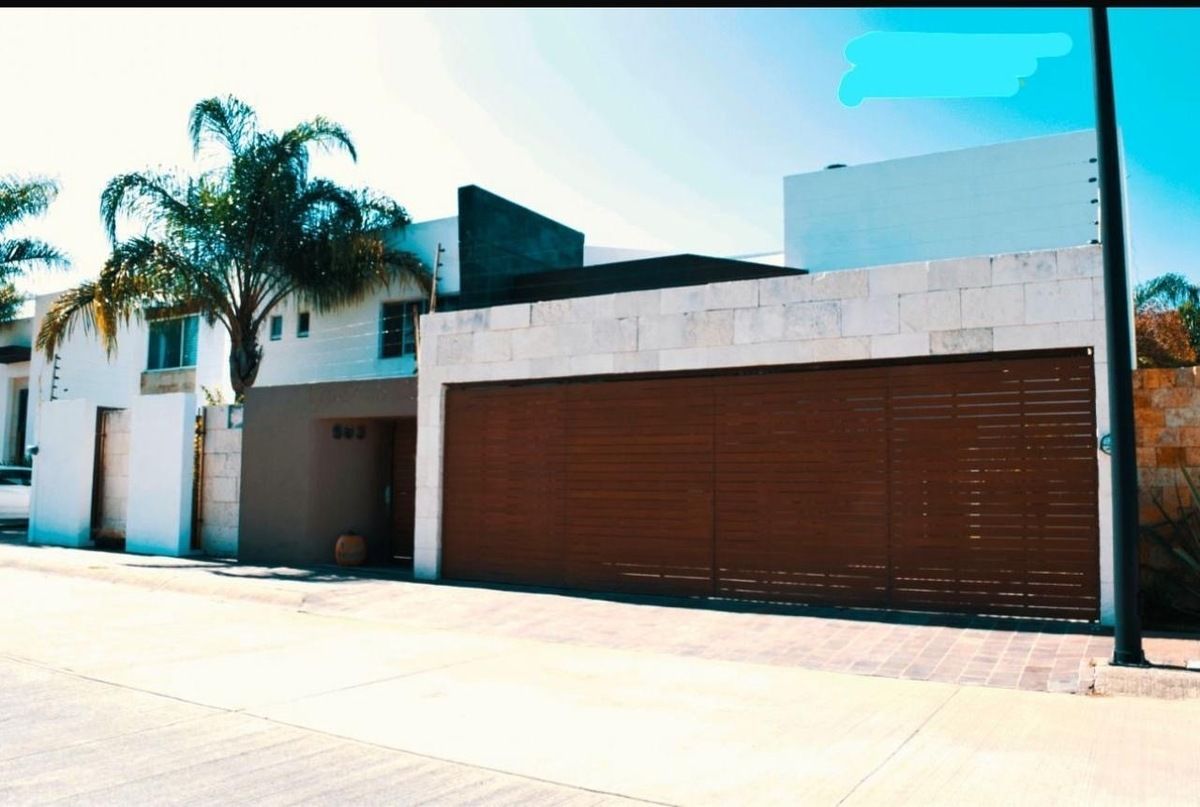 Casa en venta en Hacienda Santa Fe — foto 1