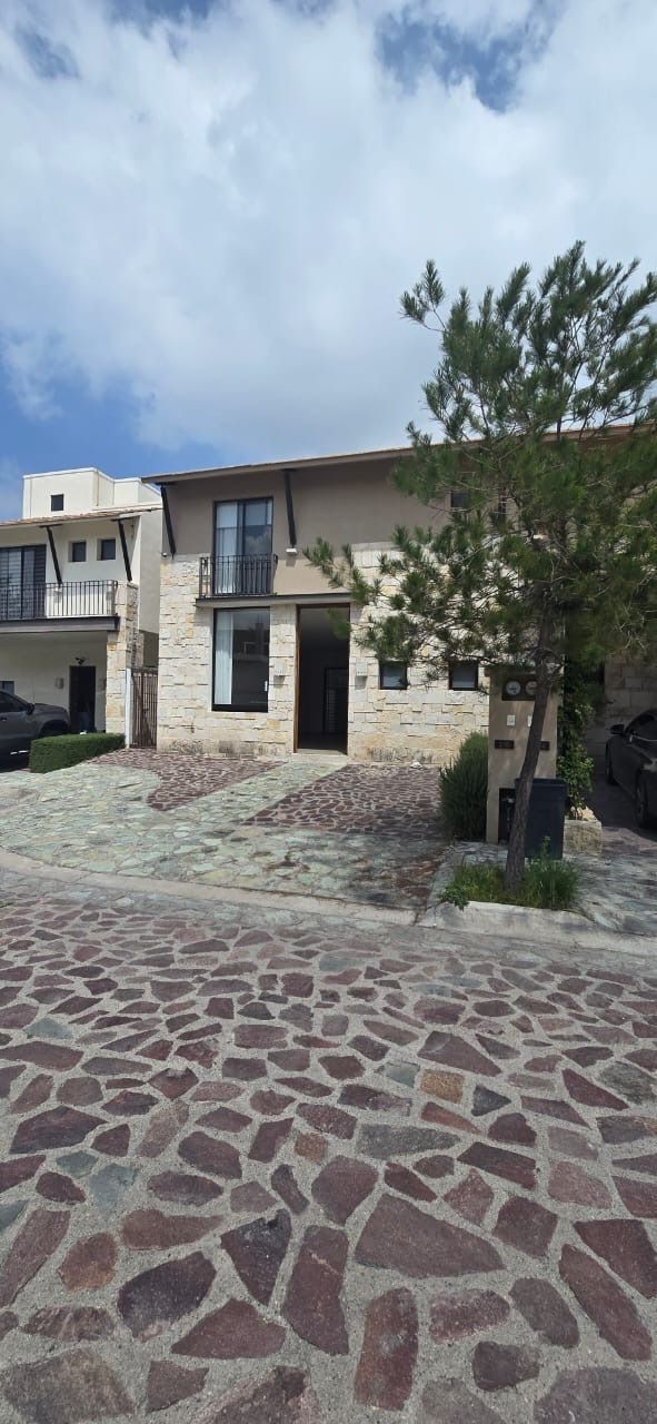 Casa en venta en Hacienda Valbuena — foto 1