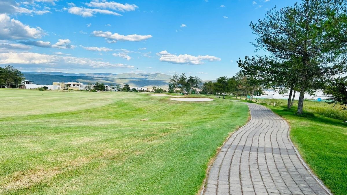 Terreno en venta en Country Club Gran Jardín — foto 1