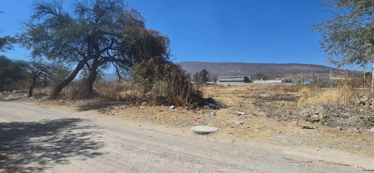Terreno en venta en Los Naranjos — foto 1