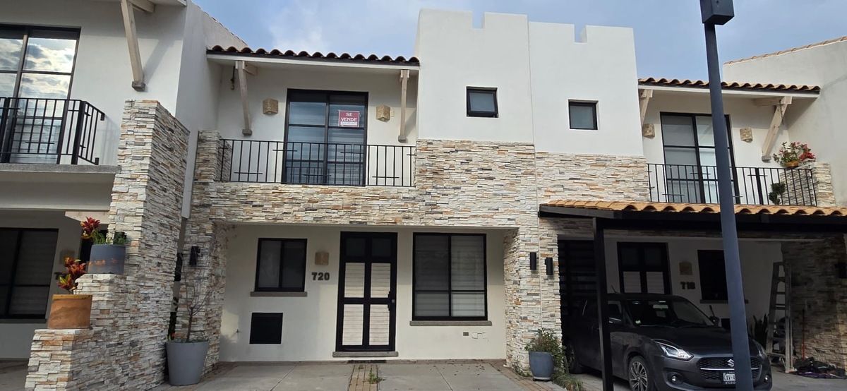 Casa en venta en Lombardía Residencial — foto 1