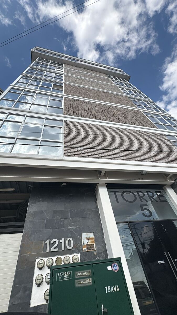 Departamento en renta en Valle del Campestre — foto 1