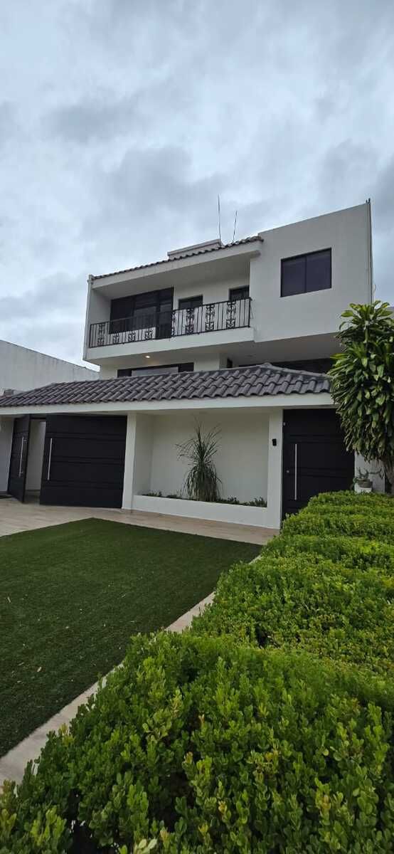 Casa en venta en Country Club los Naranjos — foto 1