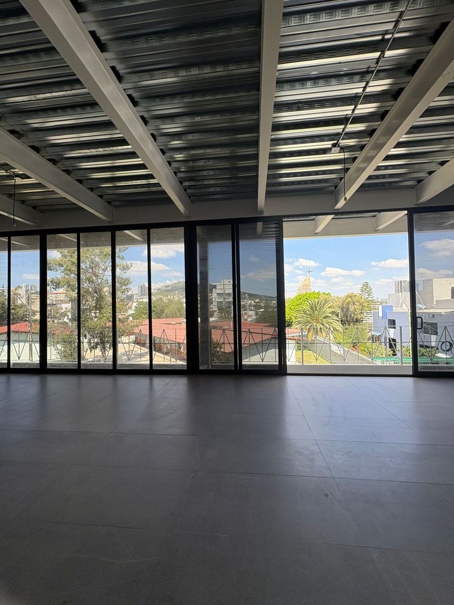 Oficina en renta en Panorama — foto 1