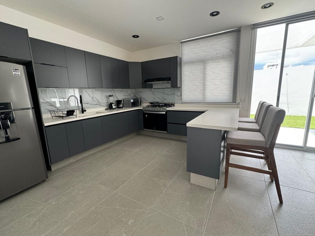 Casa en renta en El Mayorazgo Residencial — foto 1