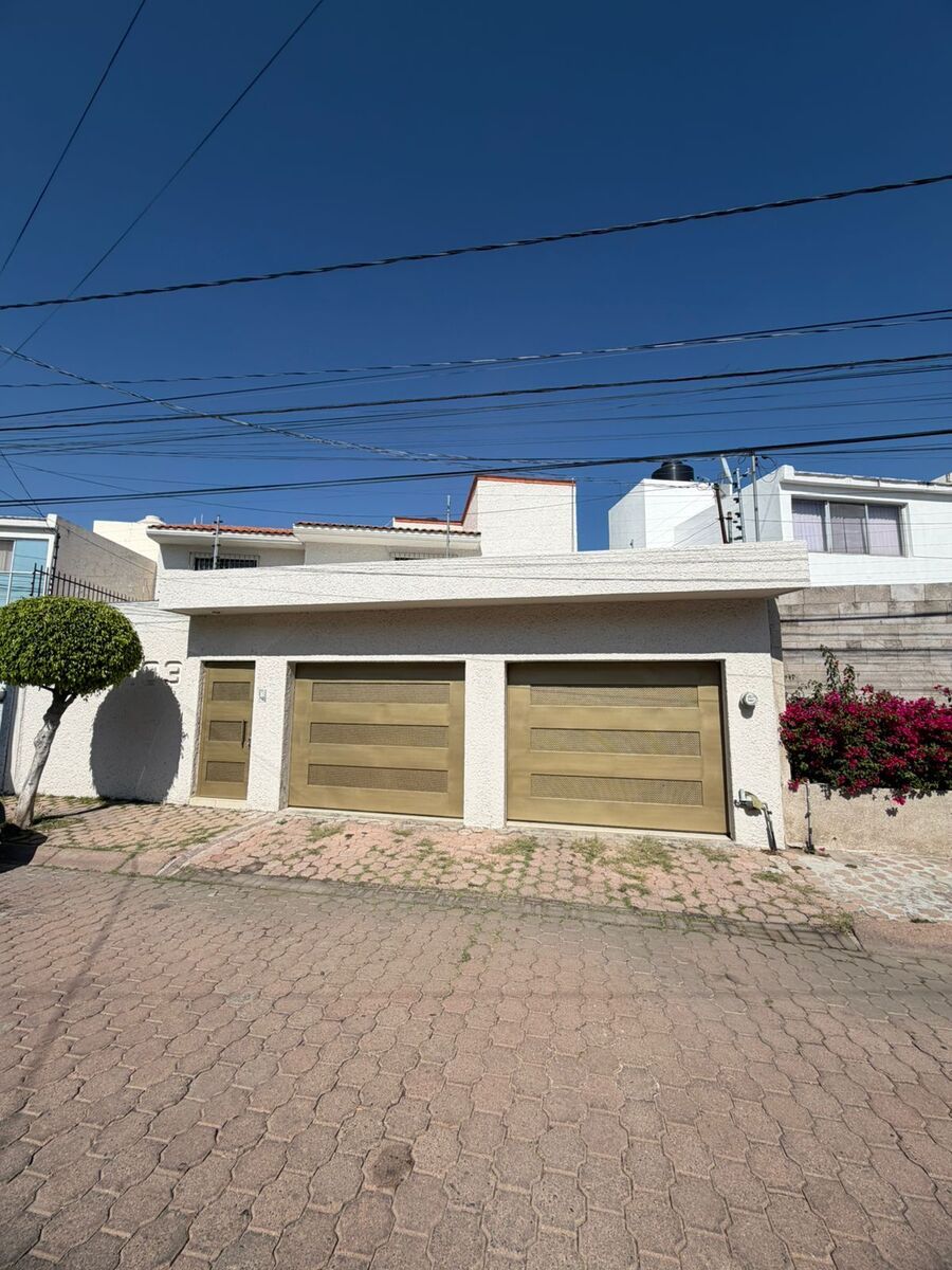 Casa en venta y renta en Acrópolis — foto 1